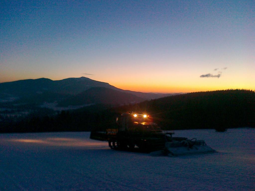 Koliba Ski Grúniky Sihelné Exterior foto